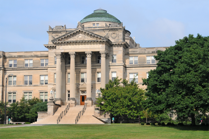  p>爱荷华州立大学(iowa state university; isu),全称为爱荷华州立