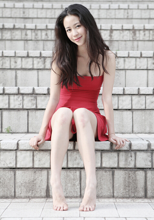  p>黄幻,1989年3月27日出生于重庆,毕业于 a ta