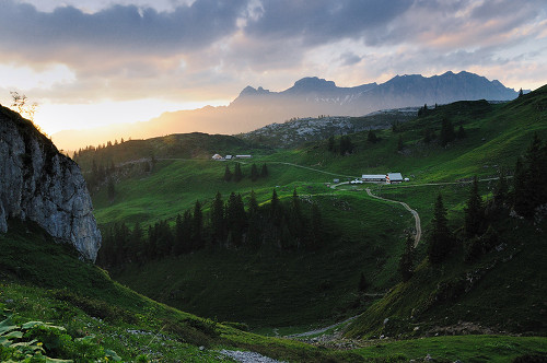  p>施维茨州,是位于 a target="_blank" href="/item/瑞士/131482"