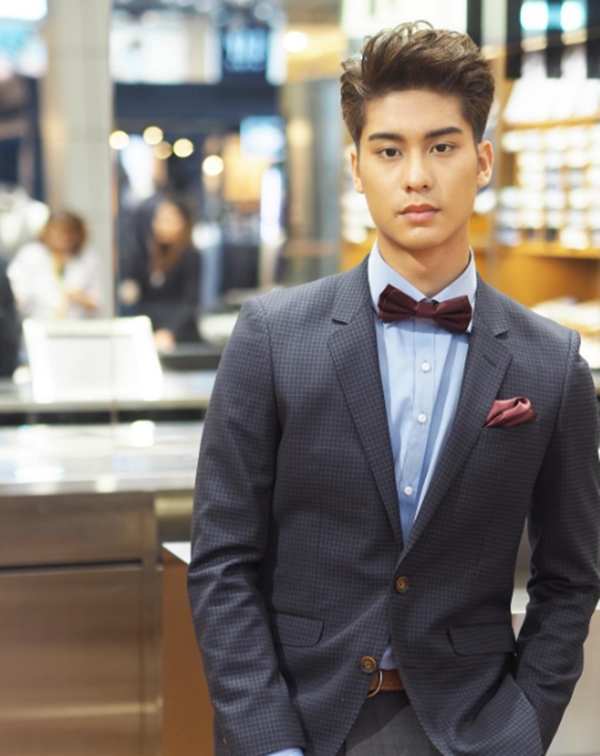  p>哇提勒维·拍桑固翁(august),1996年8月31日出生于泰国曼谷,泰国男