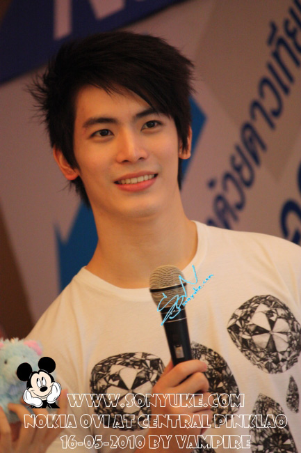  p>颂恩·宋帕山(son),1988年11月12日出生于泰国曼谷,泰国男演员