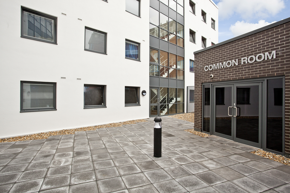  p data-id="gnvj4on2my"> b>伯恩茅斯大学 /b> b>(bournemouth