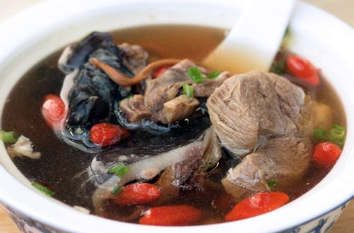 瘦肉炖甲鱼汤