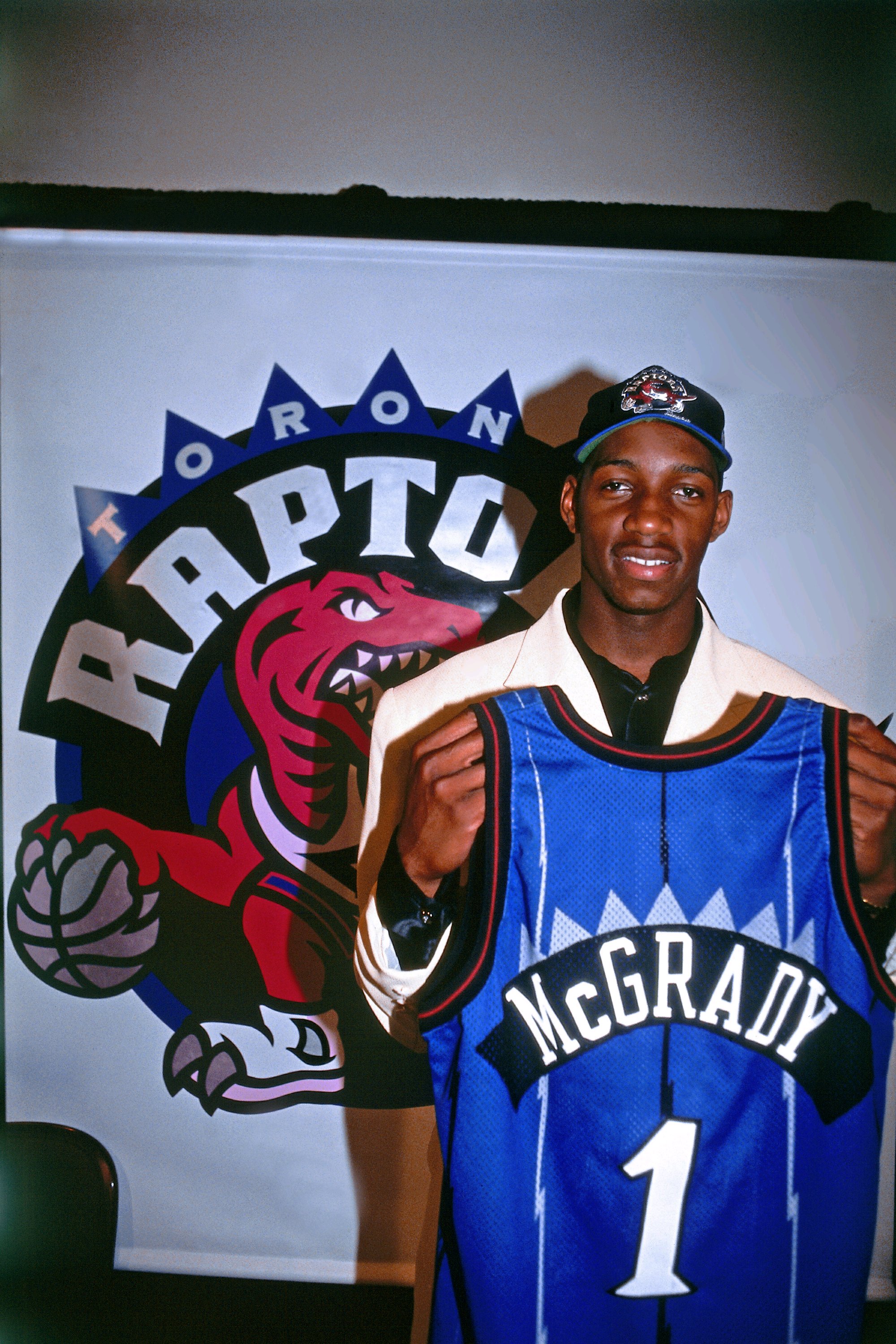  p>特雷西·麦克格雷迪(tracy mcgrady),简称"麦迪/麦蒂",1979年5月24