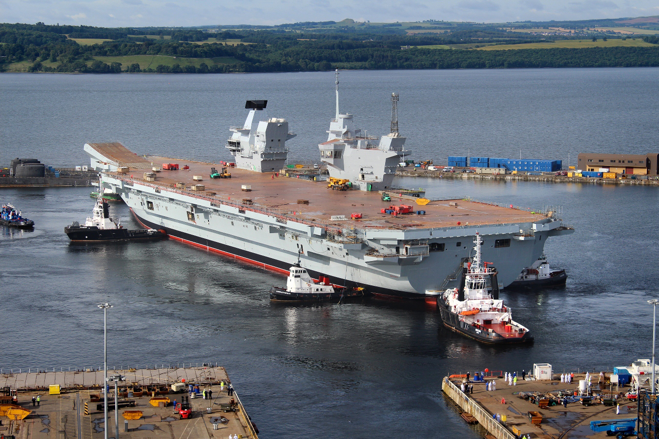 queen elizabeth class aircraft carrier