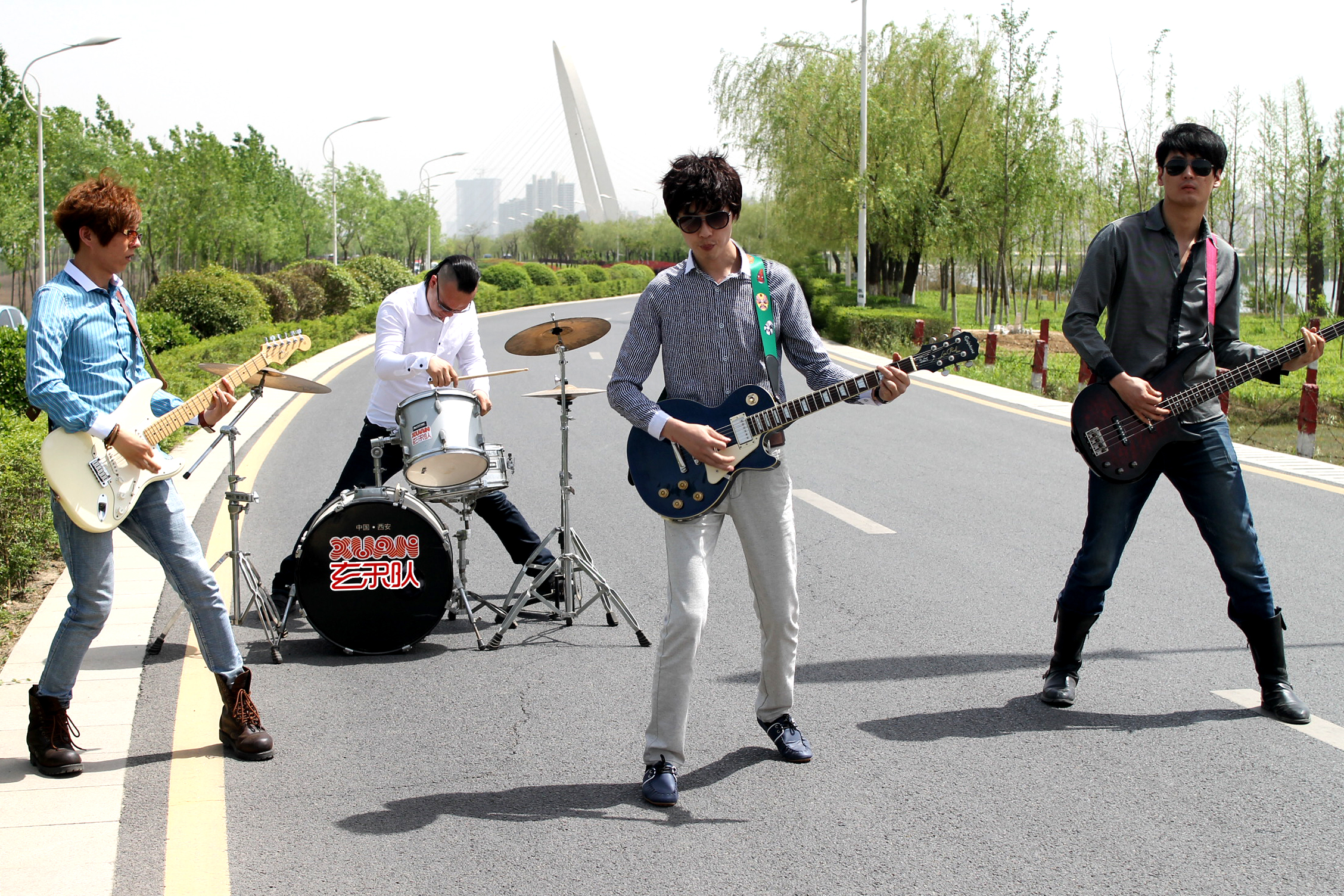  p data-id="gnwph9fevz">玄乐队(xuanband),内地流行乐队组合,荣获