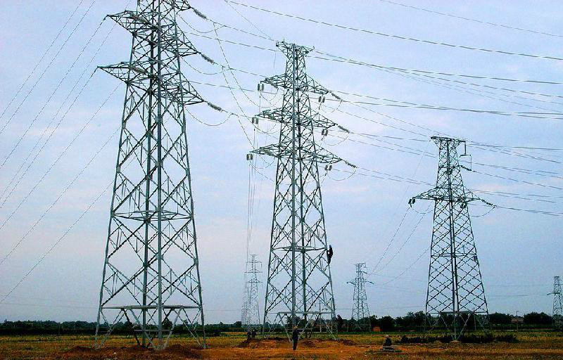  p>架空线路主要指 a href="#" data-lemmaid="15962542">架空明线 /a