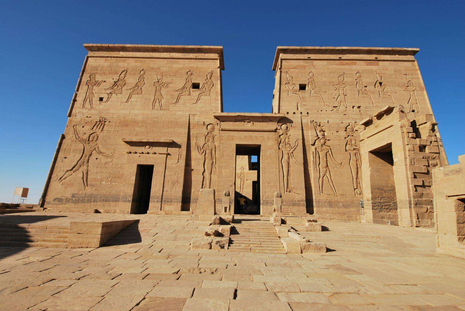 神殿是一座位于 a target="_blank" href="/item/埃及阿斯旺/9042115"