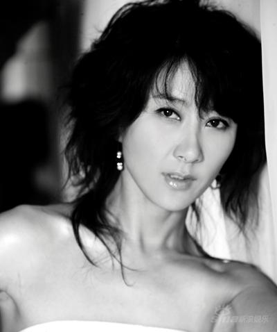  p>夏力薪,8月22日出生于辽宁大连,毕业于 a target="_blank" href="