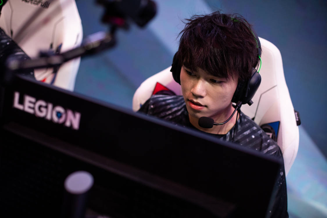  p data-id="2fdsdo430dm">毛安,(游戏id:aki,曾用id:life),2000年4月