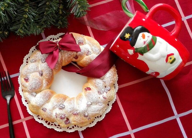 圣诞花环面包