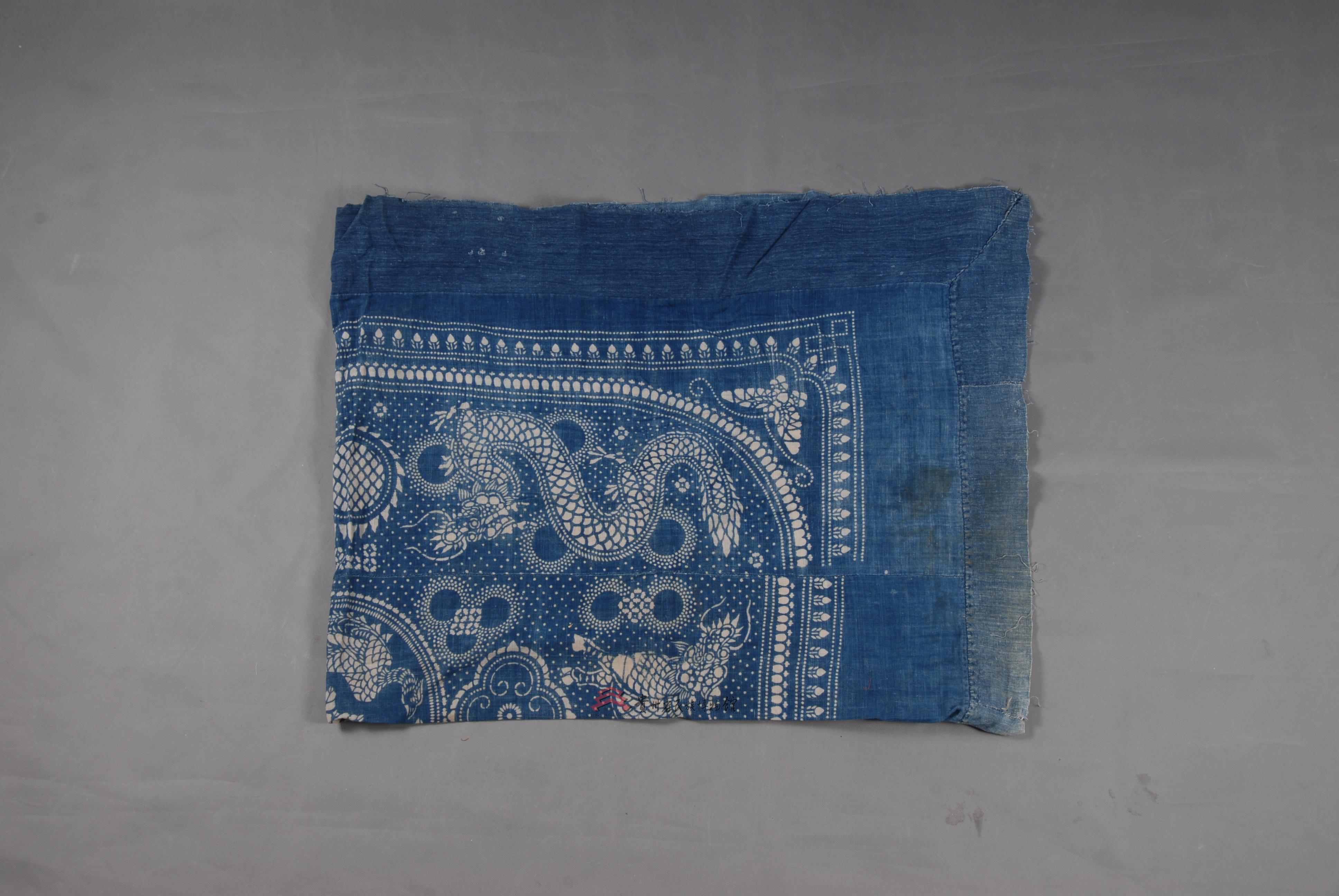 当代镇远侗族龙凤纹印花染布被面