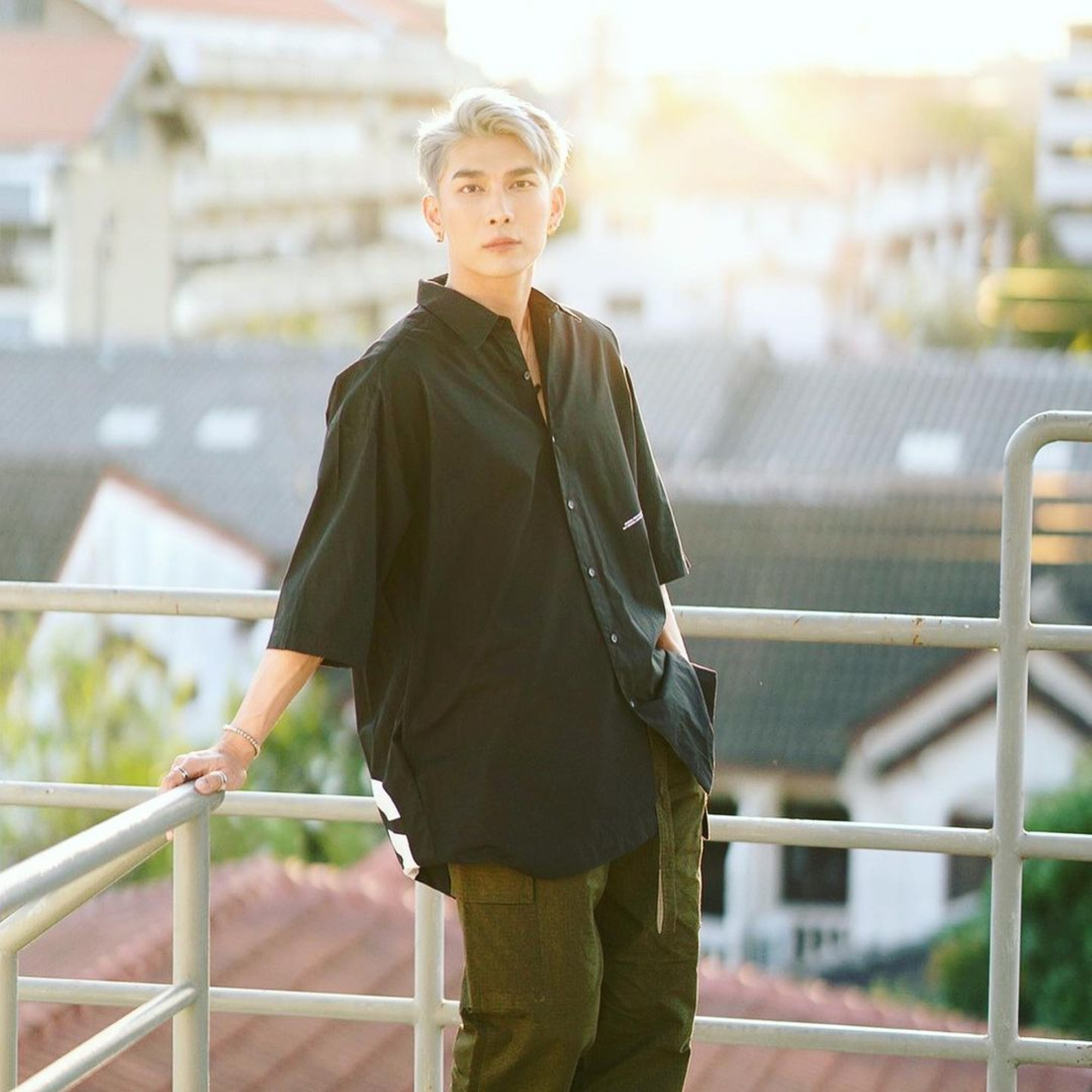  p data-id="godvq69gah">苏帕西·宗澈瓦(mew),1991年2月21日出生于