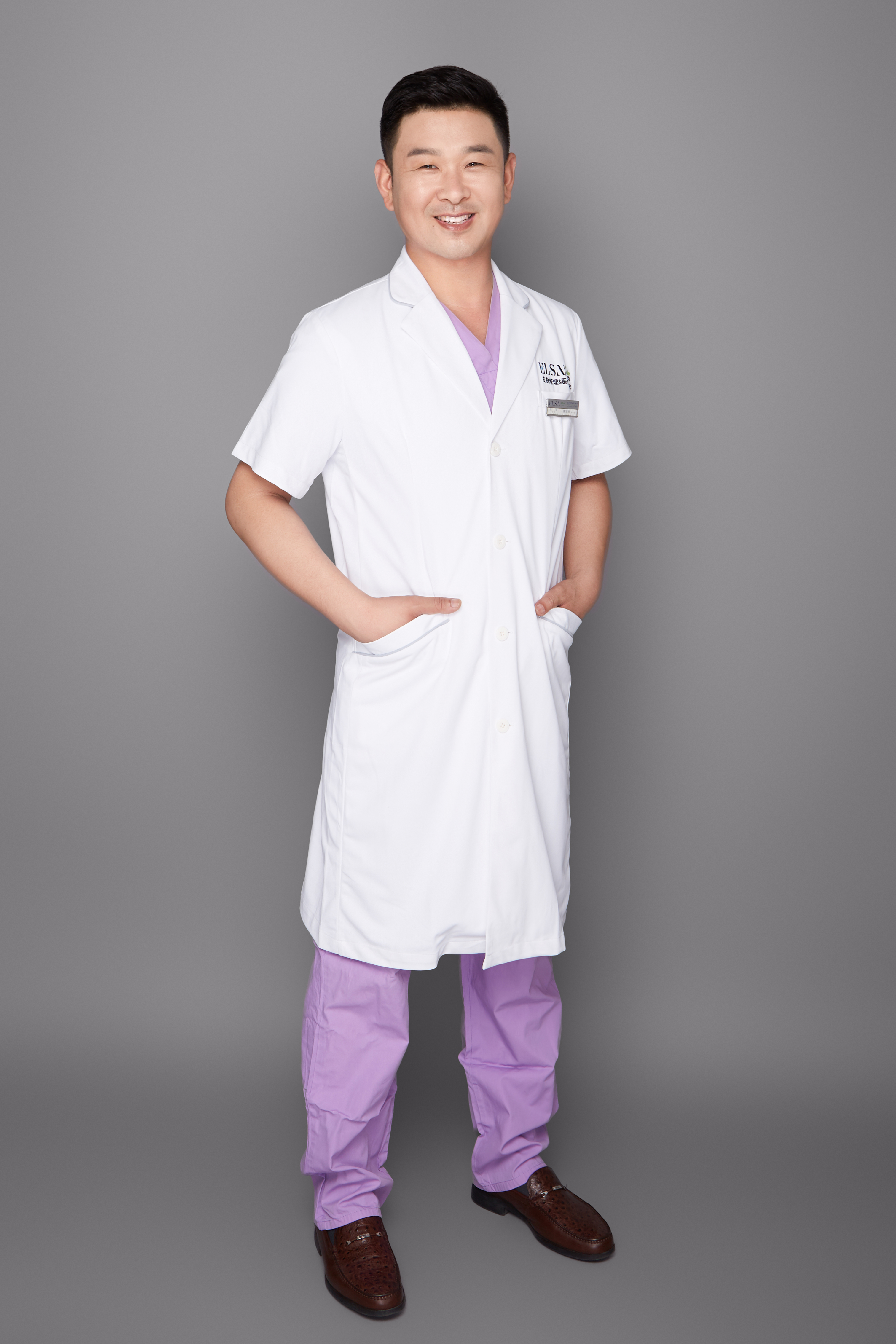  p>李朝阳,男,执业医师,现任职于南通幻美医疗美容诊所. /p>