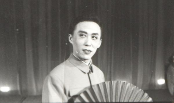 单田芳、刘兰芳、田连元、袁阔成评书四大家，你听谁最多听谁最少_百科TA说