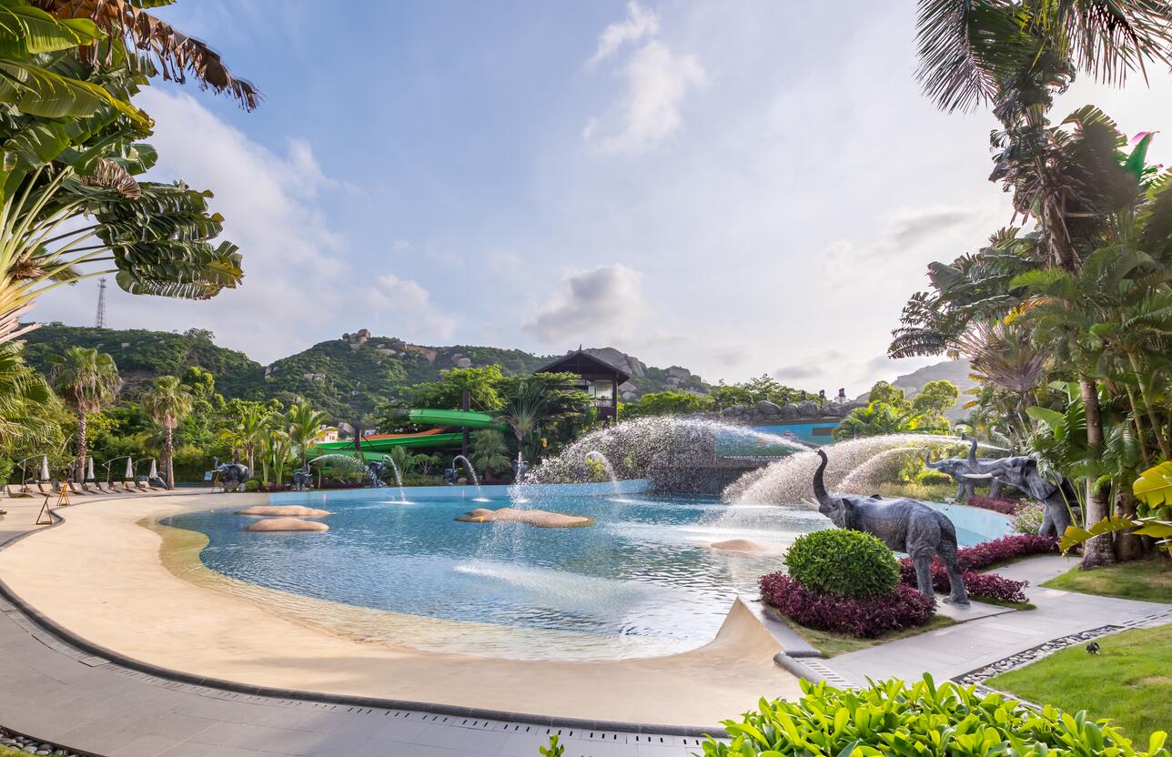 如今是集温泉旅游,餐饮住宿,会务培训,休闲娱乐项目于一体的国家4a