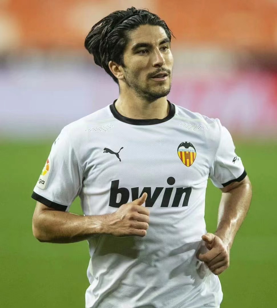 soler),1997年1月2日出生于 a target="_blank" href="/item/西班牙