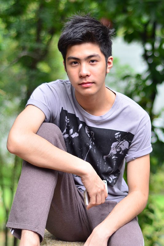 1996年4月6日出生于泰国清迈,泰国男演员,代表作品有《 a target="