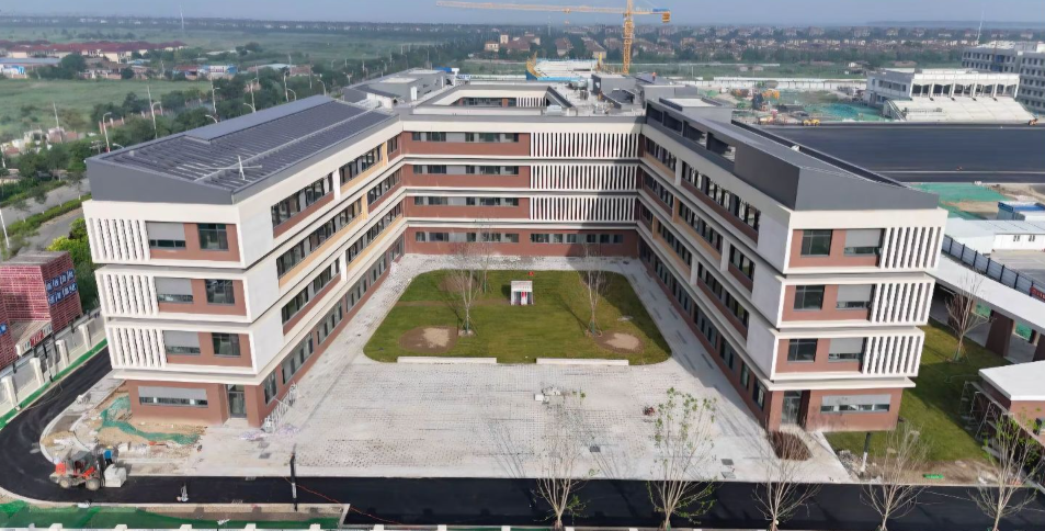 天津外国语大学静海团泊实验学校