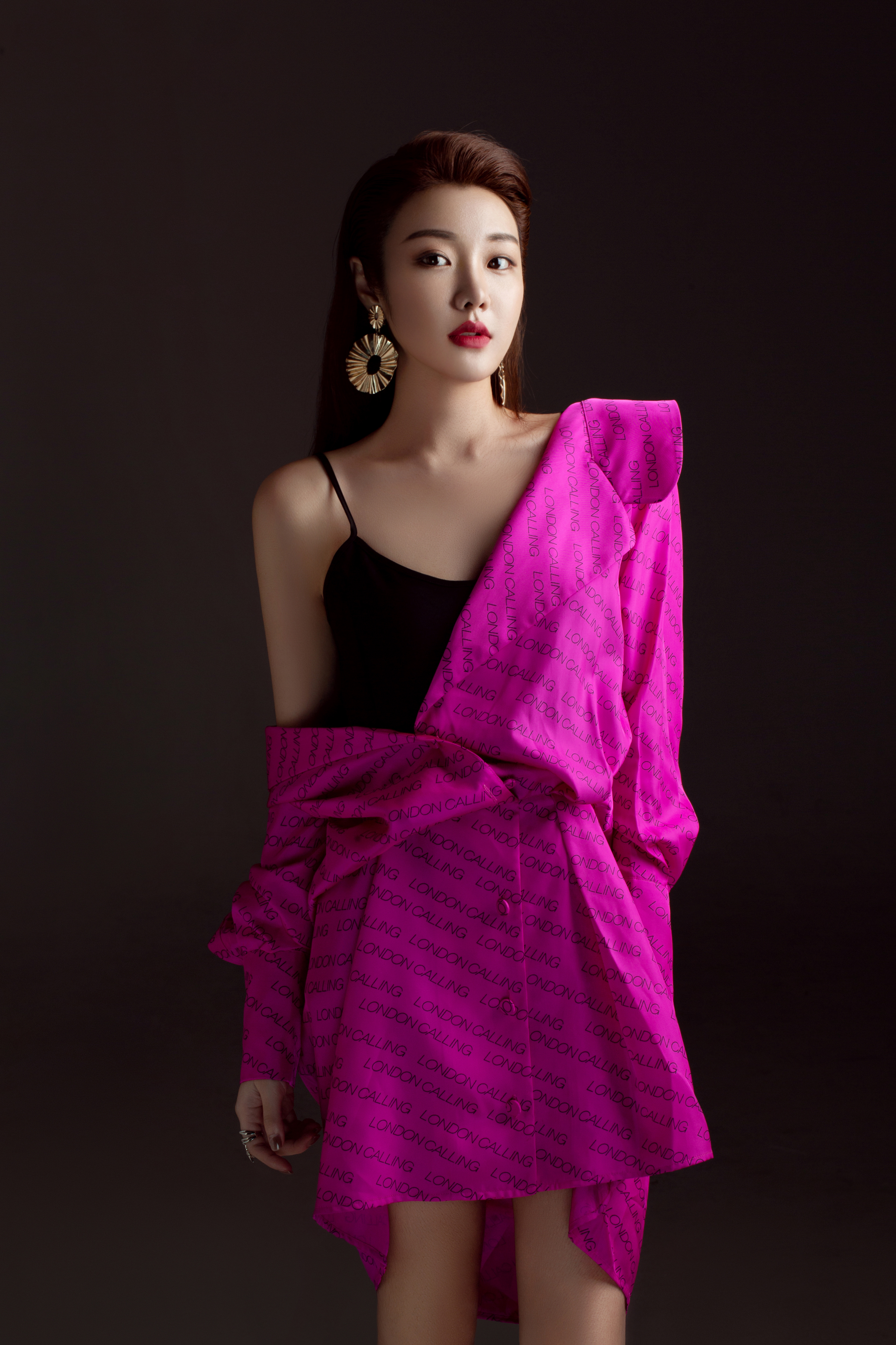  p>柳佳佳,1990年10月3日出生于广东省潮州,中国内地女歌手, a target