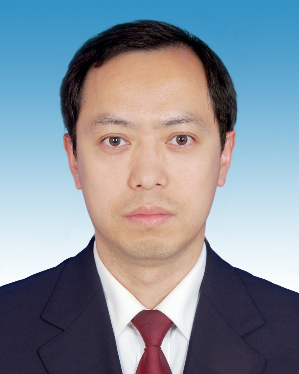  p>罗强,中国国籍,2001年7月毕业于成都体育学院中医骨伤专业,通过