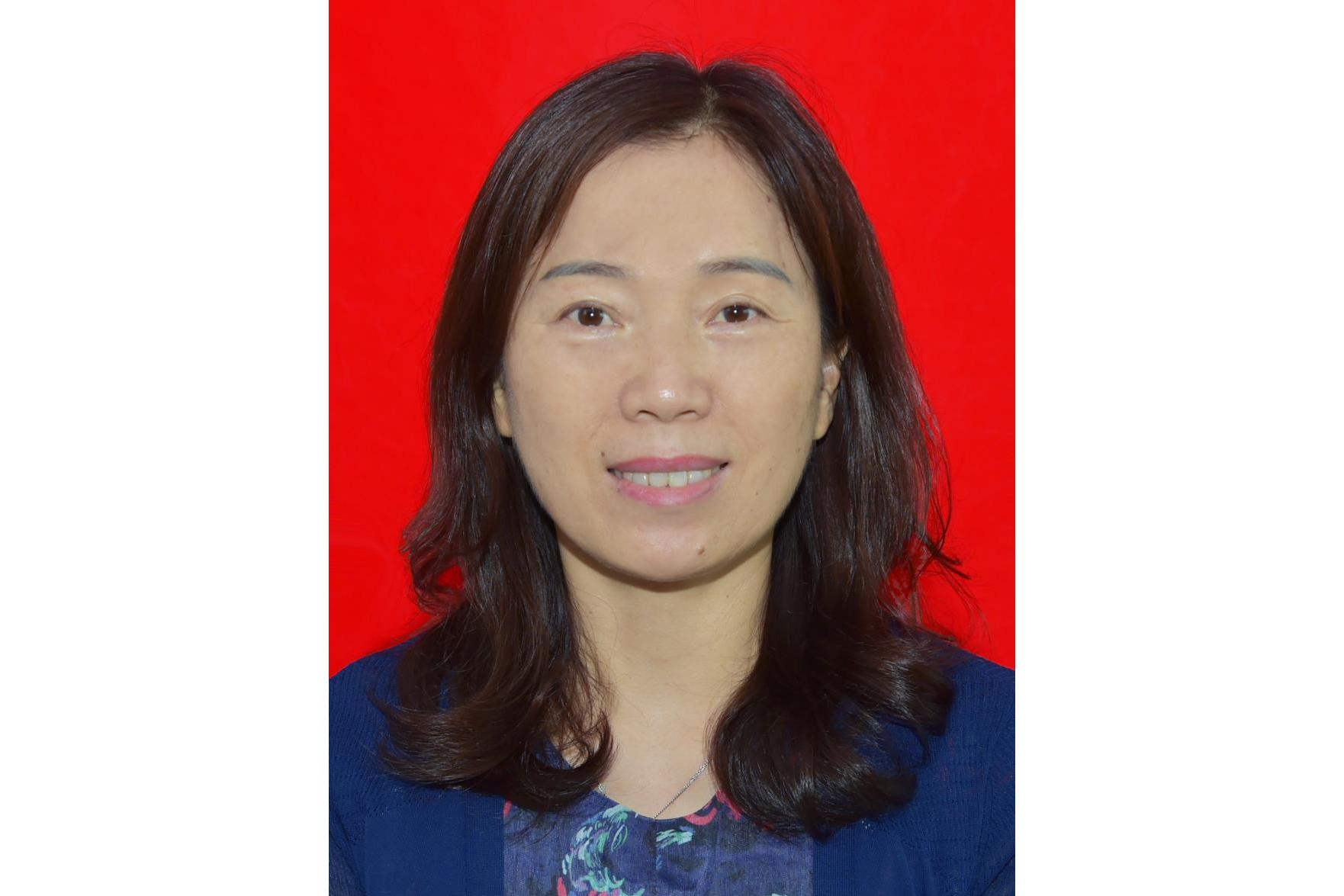  p>姚红,女,湖南岳阳县人,民盟盟员,中共党员,大学本科,教育学硕士