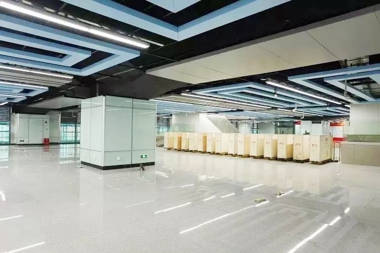 钟落潭镇广从七路上,由 a target="_blank" href="/item/广州地铁集团