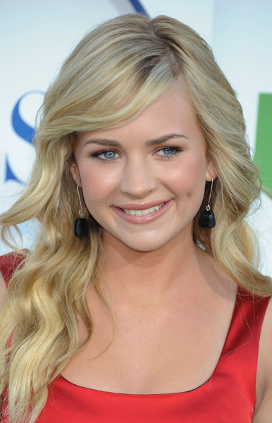  p>布丽特妮·罗伯森(brittany robertson),1990年4月18日出生于美国