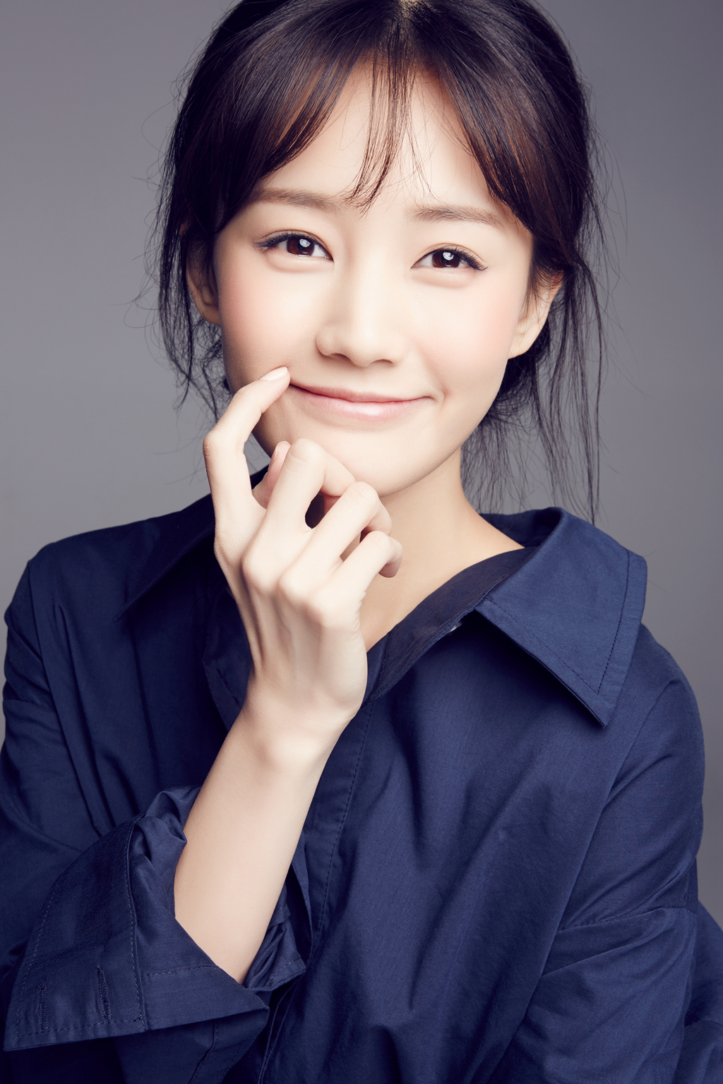  p>李一桐,1990年9月6日出生于山东省济南市,中国内地女演员,毕业于 a