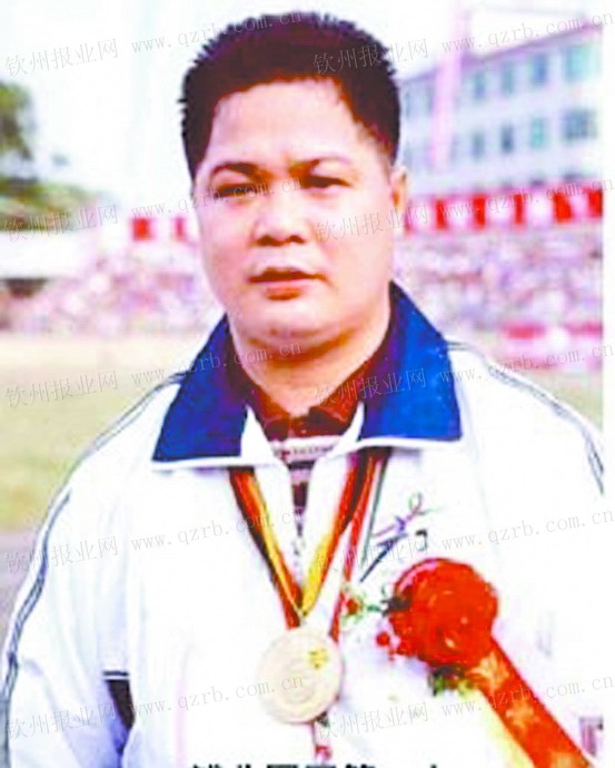  p>张载荣,男,1969年出生于广西钦州市浦北县 a href="#" data-lemma