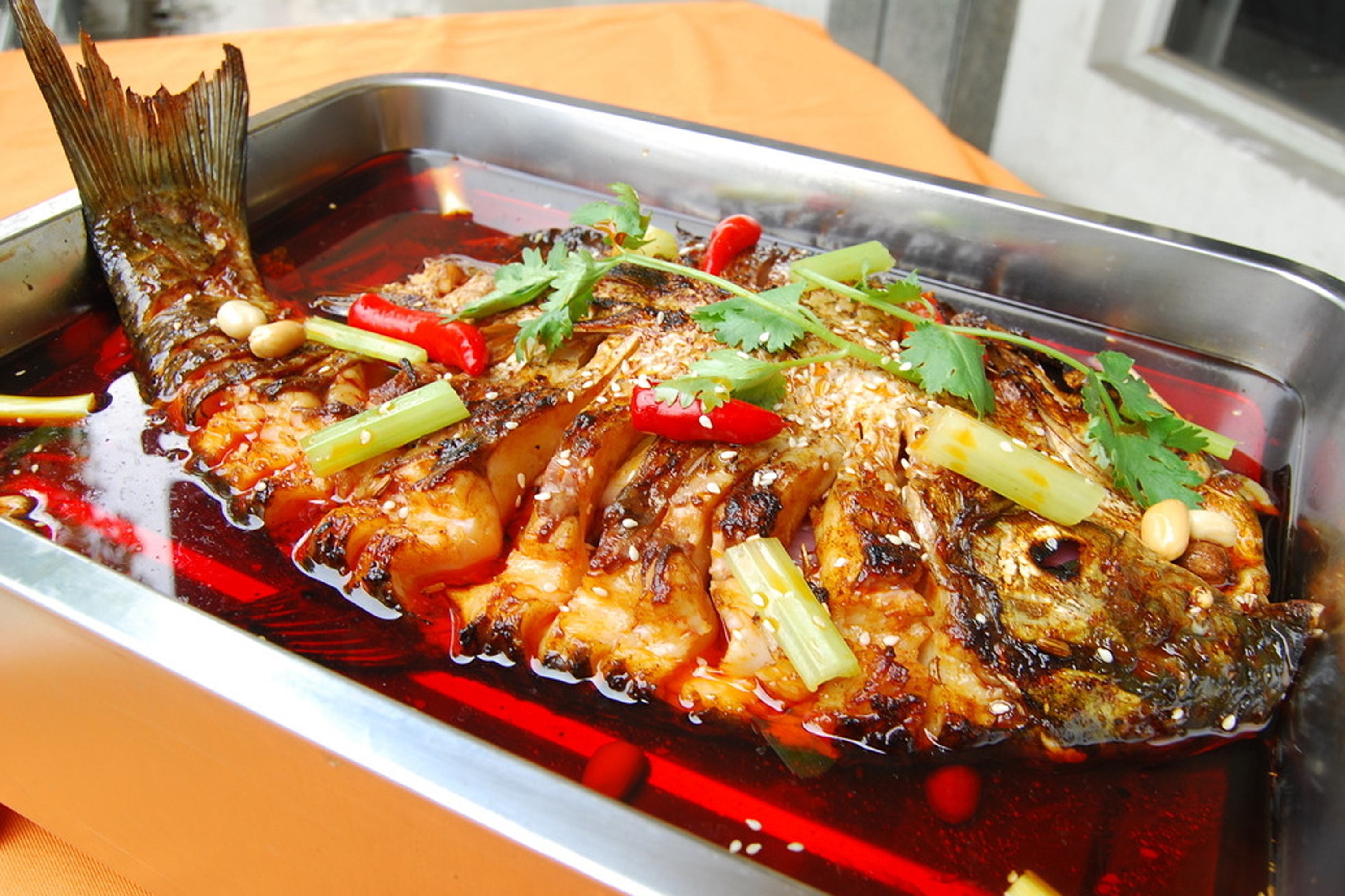  p>香香烤鱼,以鲫鱼为主料的菜品. /p>