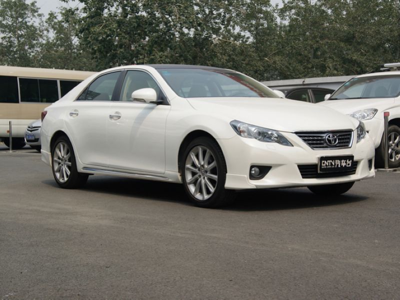  p>锐志(reiz)是日本丰田mark x车型国产后的名称,它于2005年10月在