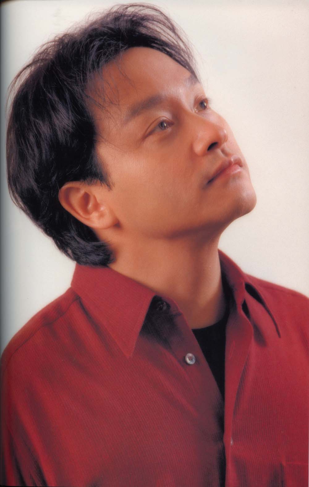  p>张国荣(1956年9月12日-2003年4月1日),出生于香港,中国香港男歌手
