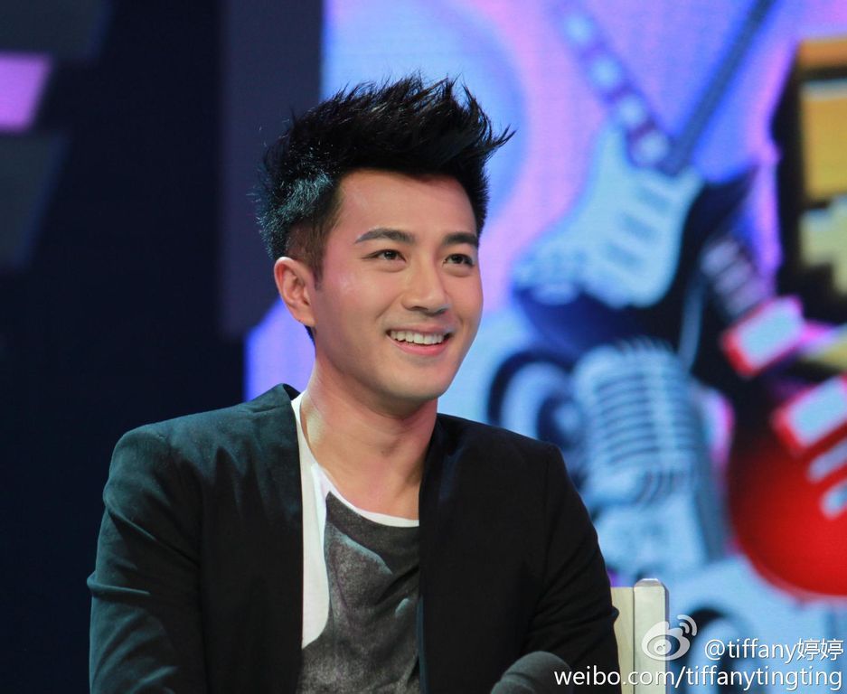  p>刘恺威,1974年10月13日生于中国香港,祖籍山东威海,中国影视男演员