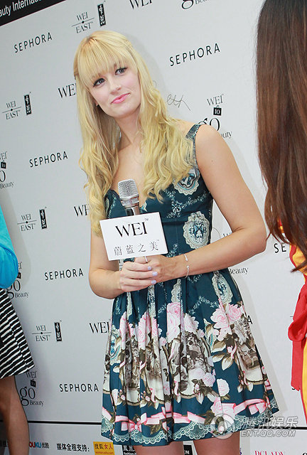  p>贝丝·比厄(beth behrs),1985年12月26日出生于美国宾夕法尼亚州