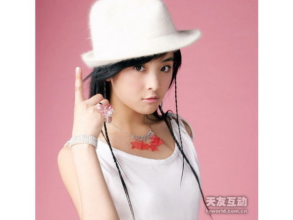  p>张含韵,1989年4月9日出生于四川省德阳市旌阳区,中国内地流行乐女