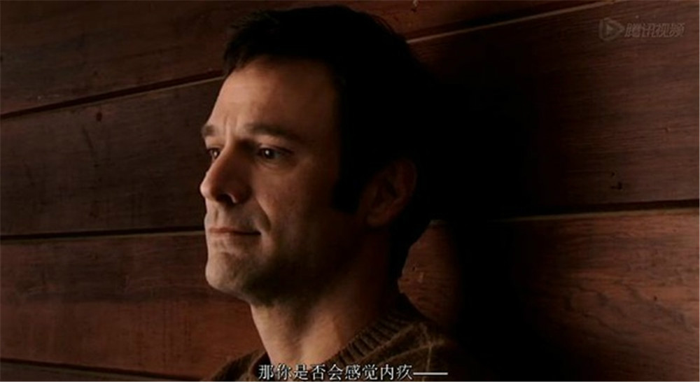 这个人男人来自地球
