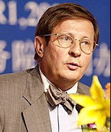 热拉尔·德罗克莫雷尔