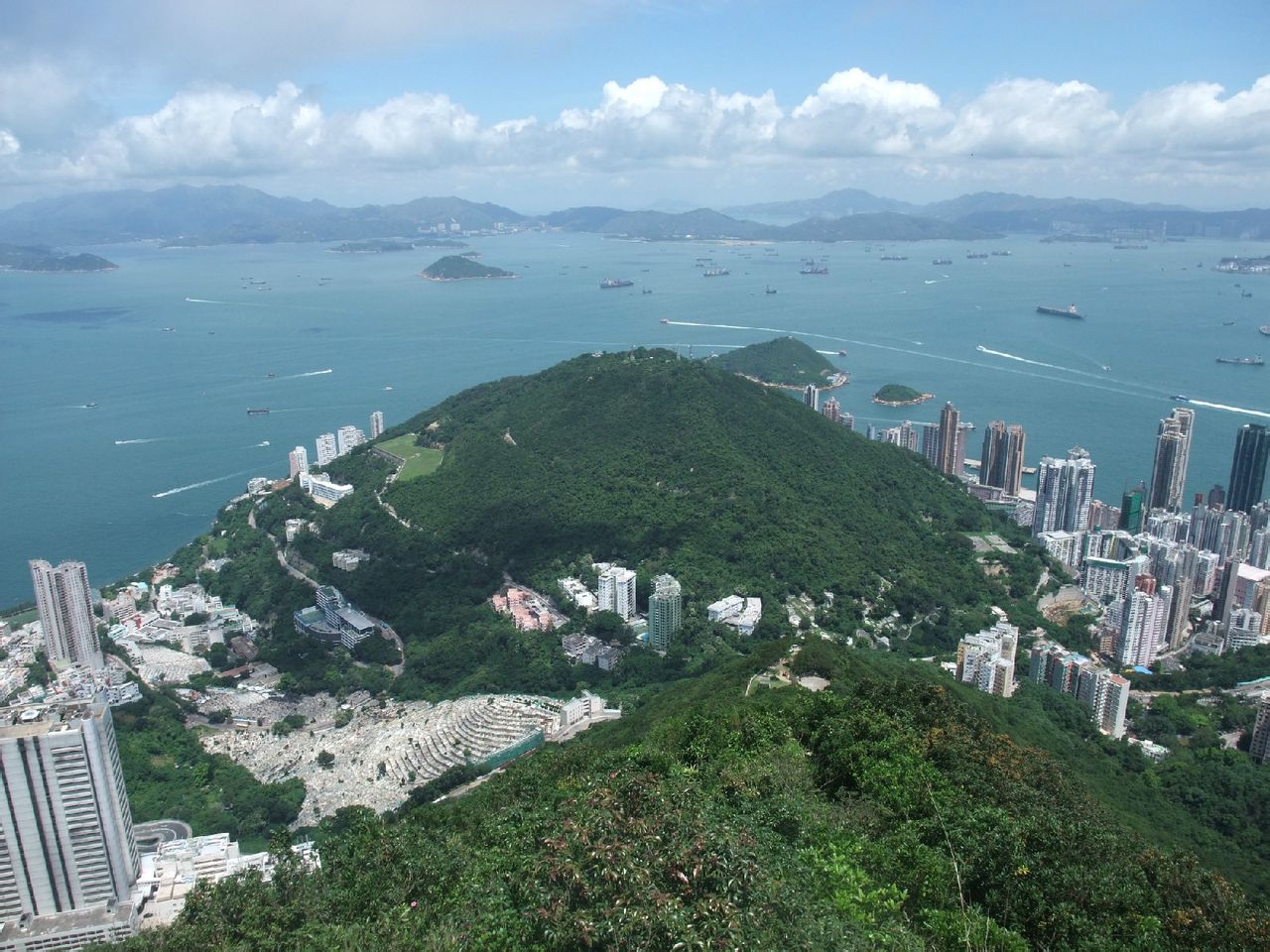  p> b>摩星岭 /b>(英文: b>mount davis /b>)是中国香港 a target="
