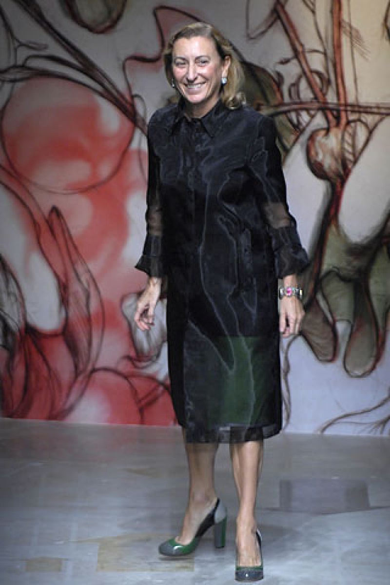 lemmaid="471541">prada /a>的设计师缪西娅·普拉达(miuccia prada)