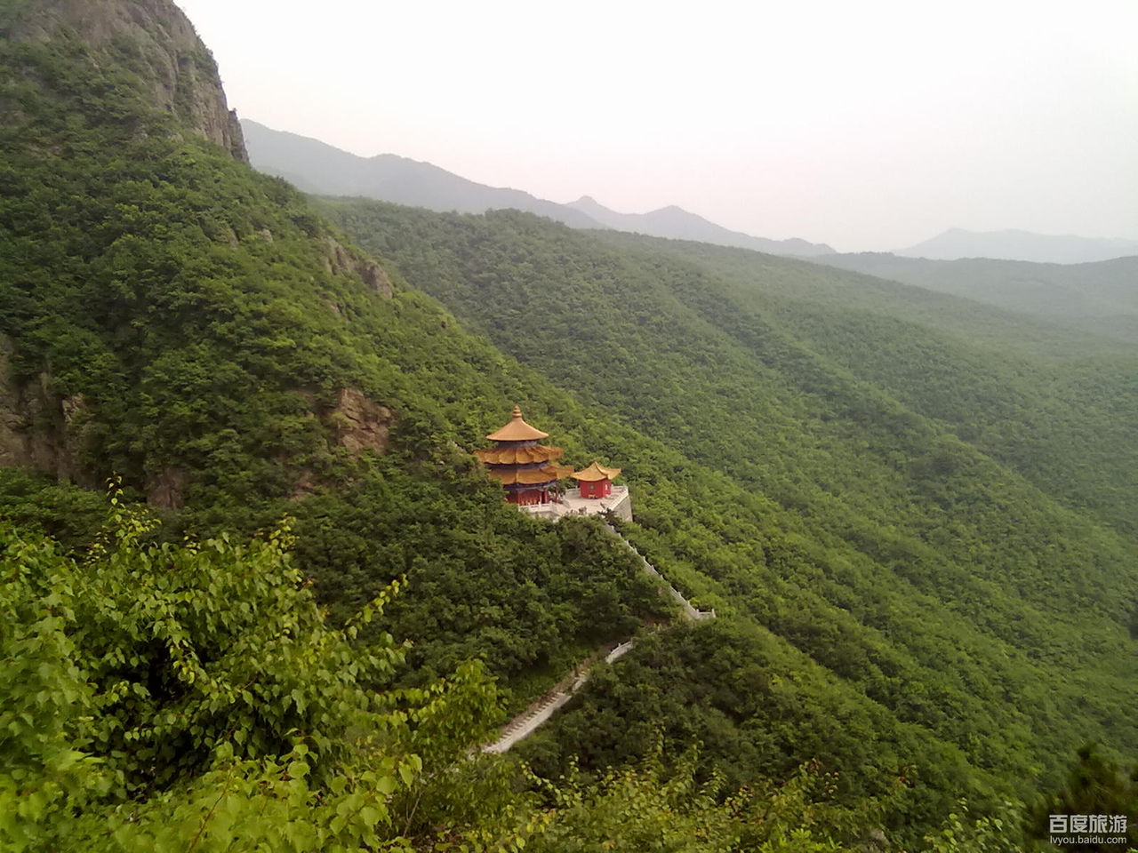 金刚山龙峰寺位于辽宁省 a target="_blank" href="/item/辽阳县