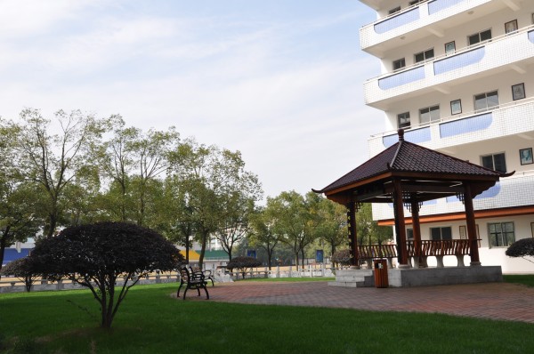  p>常德芷兰实验学校创办于1998年8月,是一所融小学,初中,高中于一体