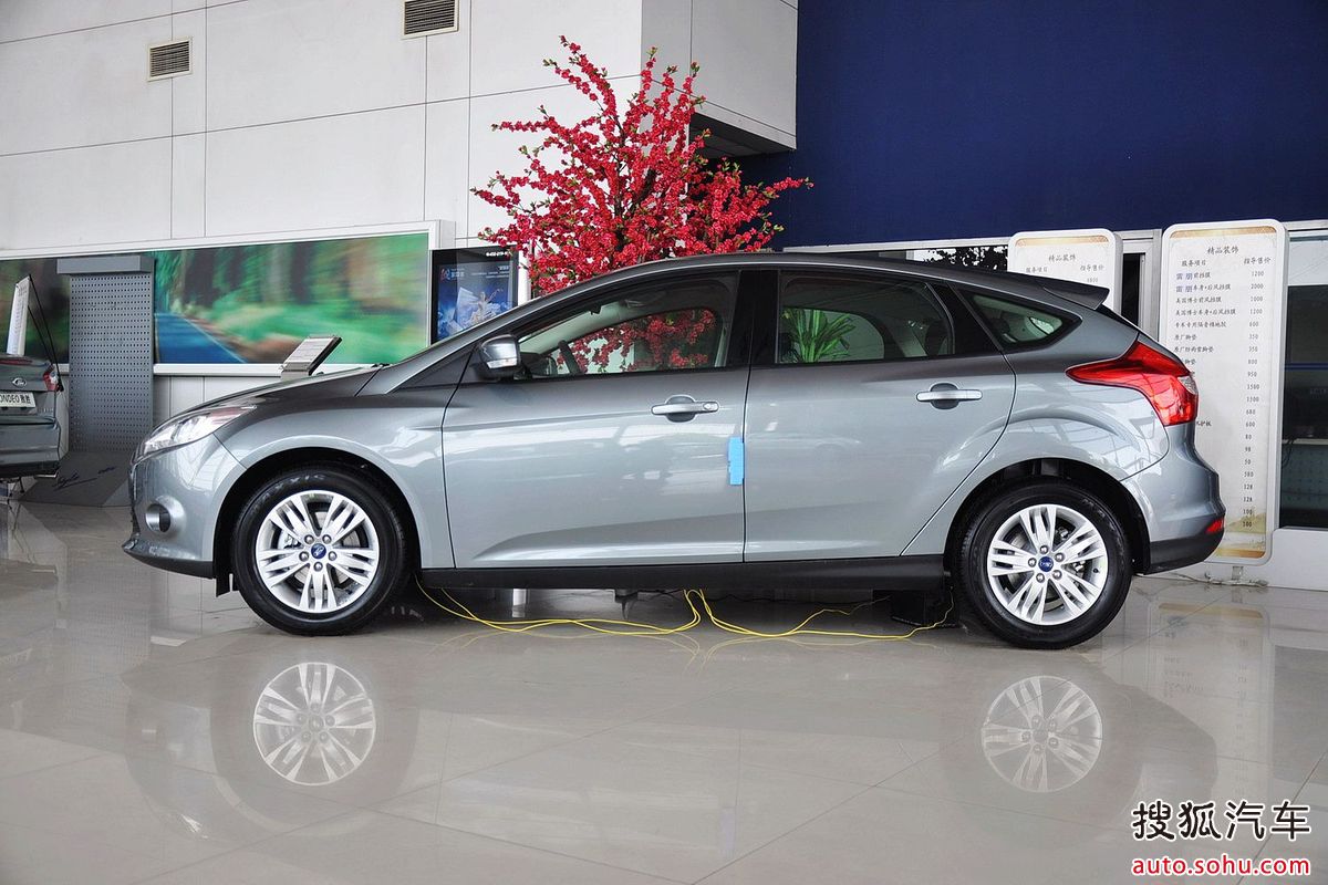 福特福克斯两厢