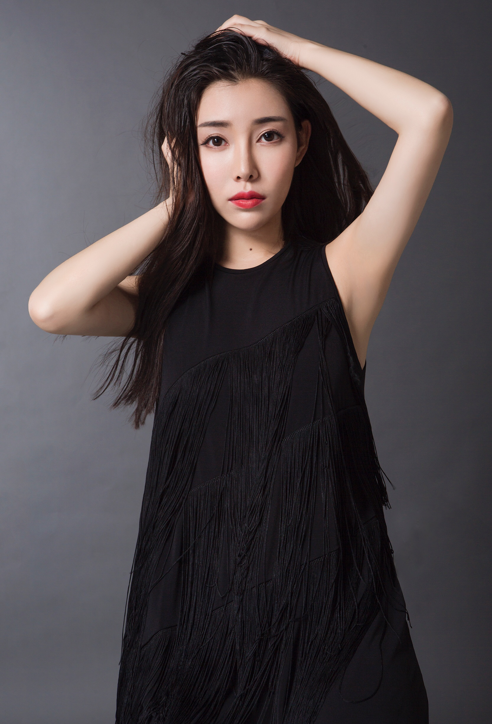  p>王子唯,1996年11月2日出生于吉林省吉林市,毕