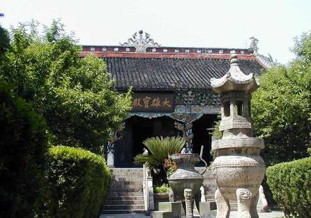 吴山广场,位于杭州市 a target="_blank" href="/item/上城区">上城区