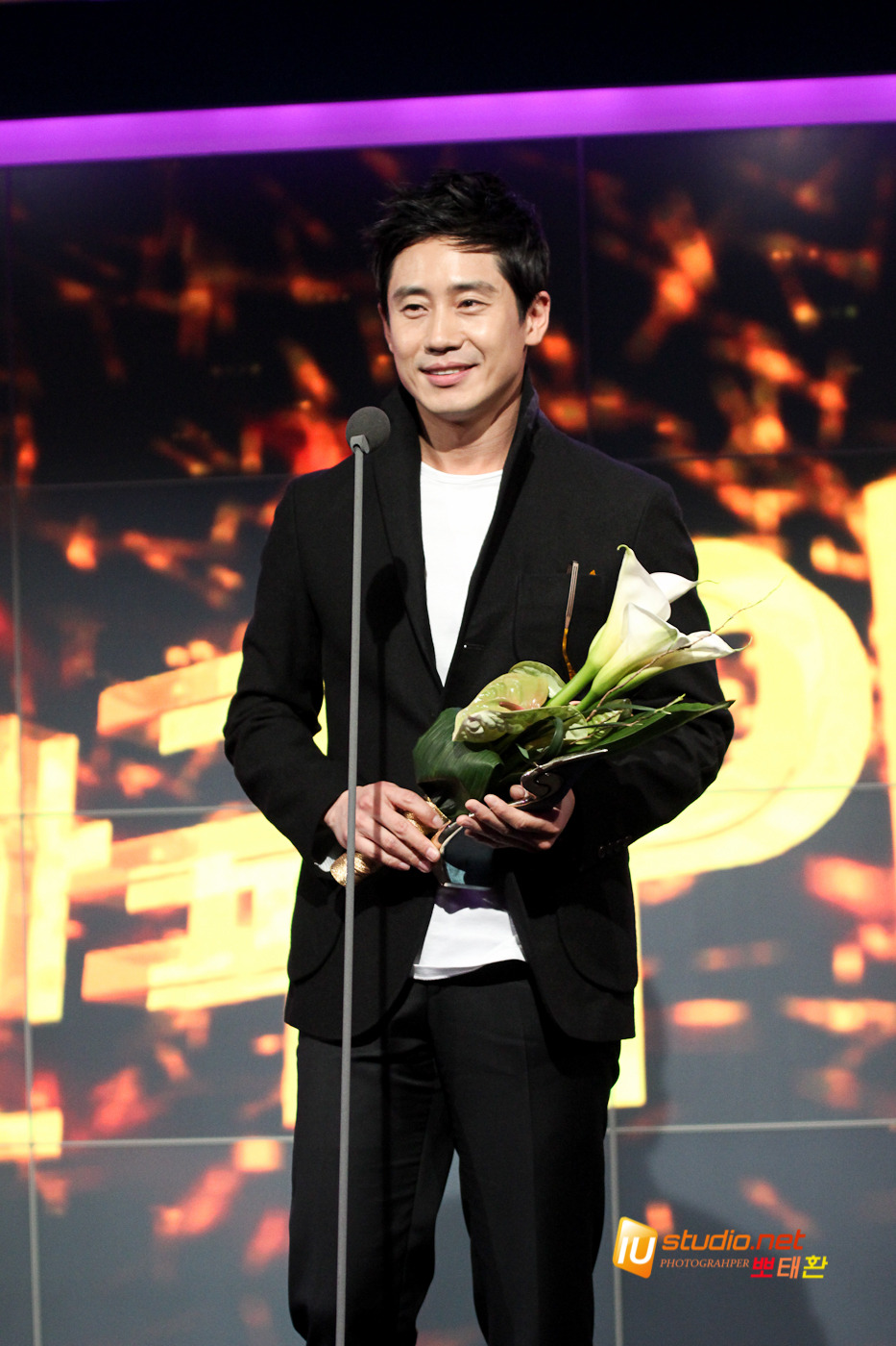  p>申河均(         ,shin ha kyun),1974年5月30日出生于韩国首尔