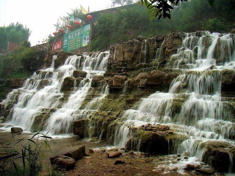 峨庄瀑布群