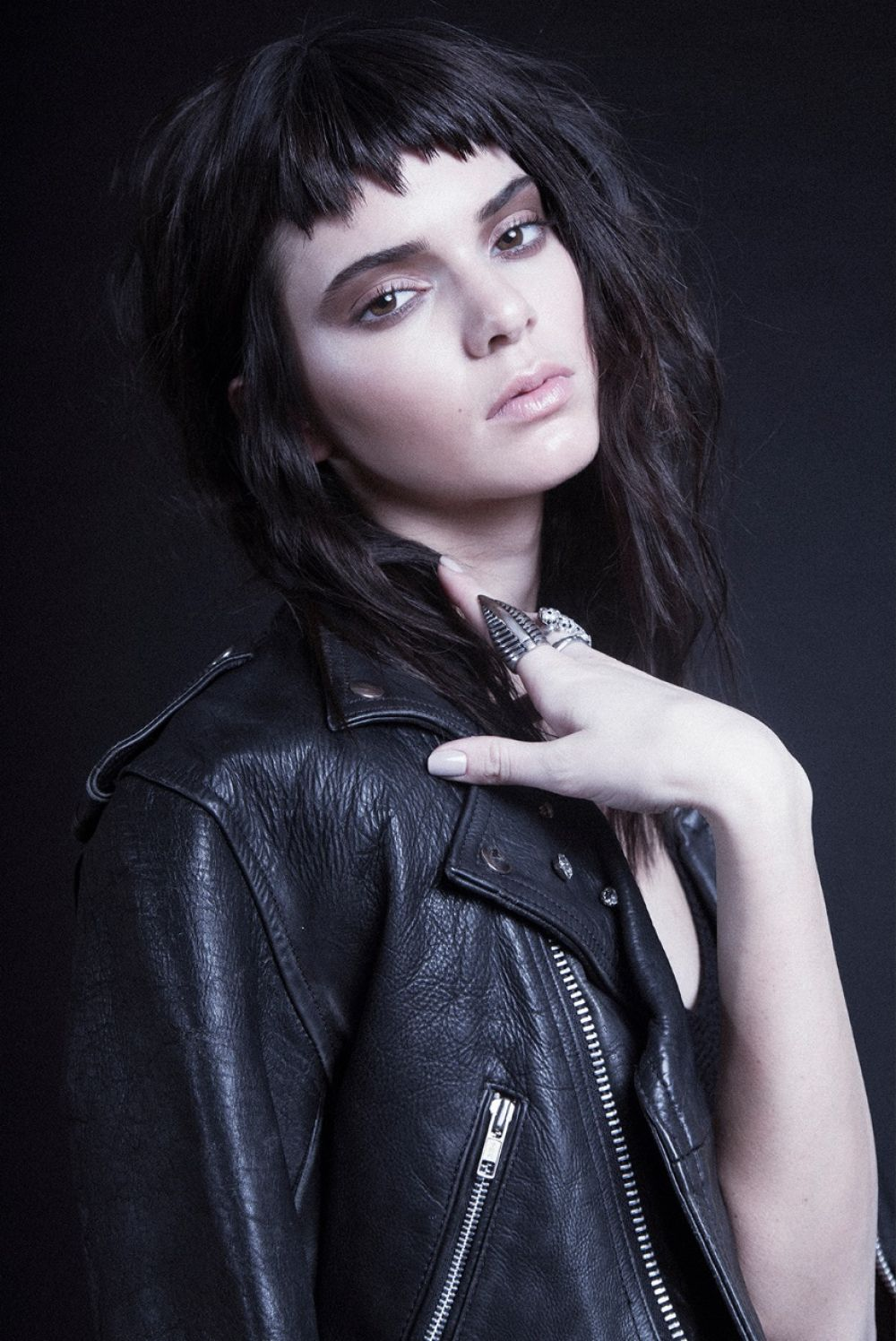  p>肯达尔·詹娜 i>(kendall jenner) /i>,1995年11月3日出生于洛杉矶