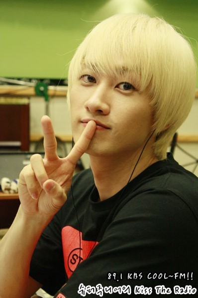  p>李赫宰(lee hyuk jae),艺名银赫(eun hyuk),1986年4月4日出生于