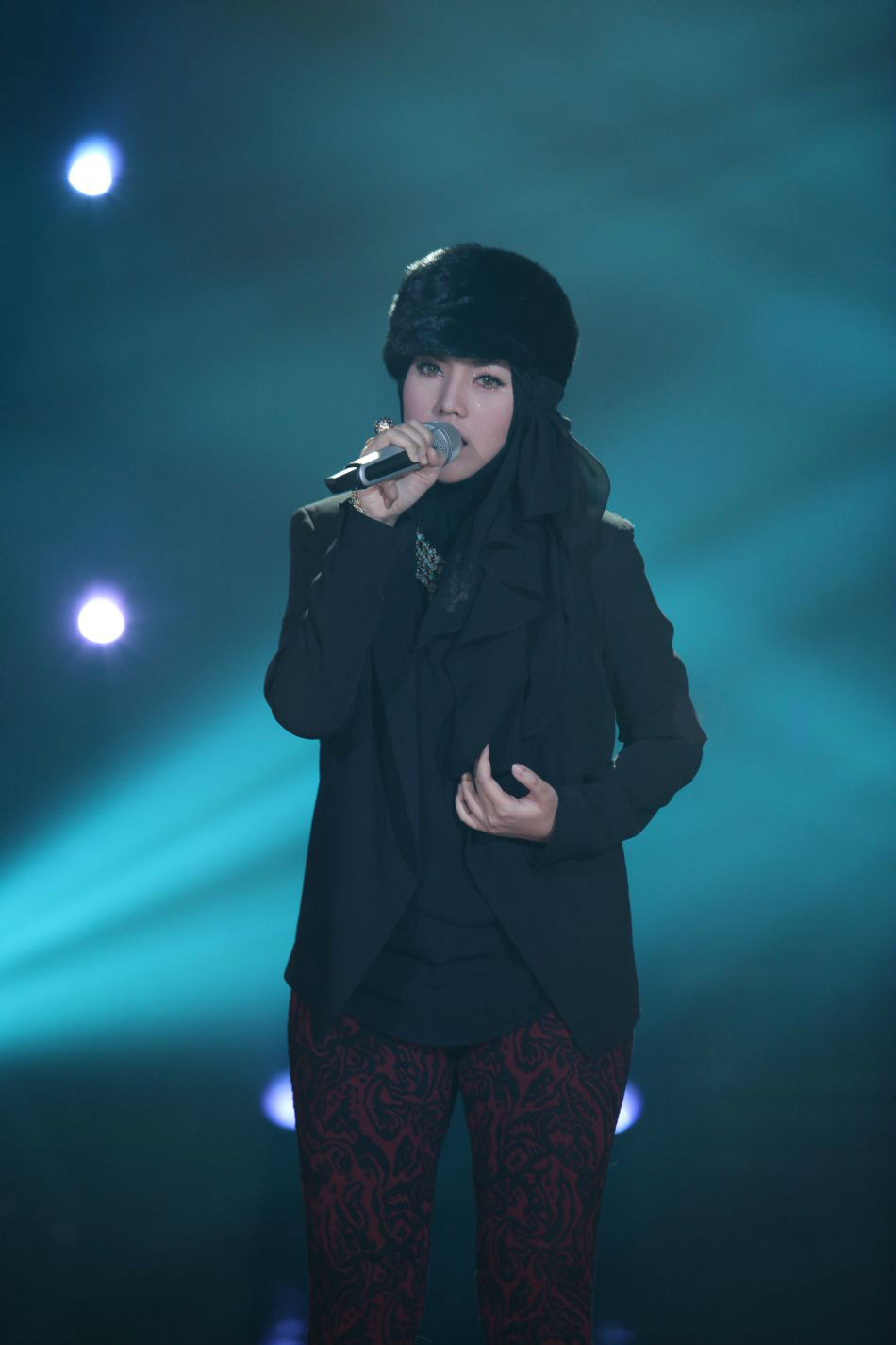  p>茜拉(英文名shila amzah,马来名nur shahila binti amir amzah )